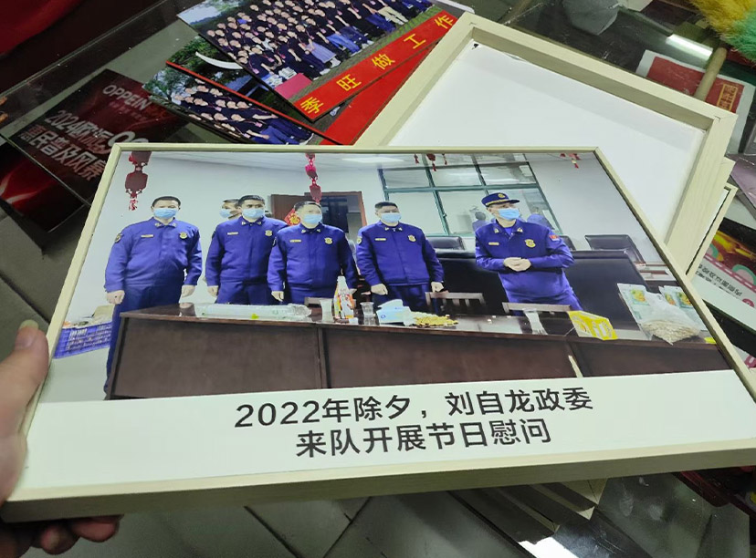 pvc軟磁貼-照片磁吸畫框-磁吸照片(圖2) pvc軟磁貼-照片磁吸畫框-磁吸照片(圖2)